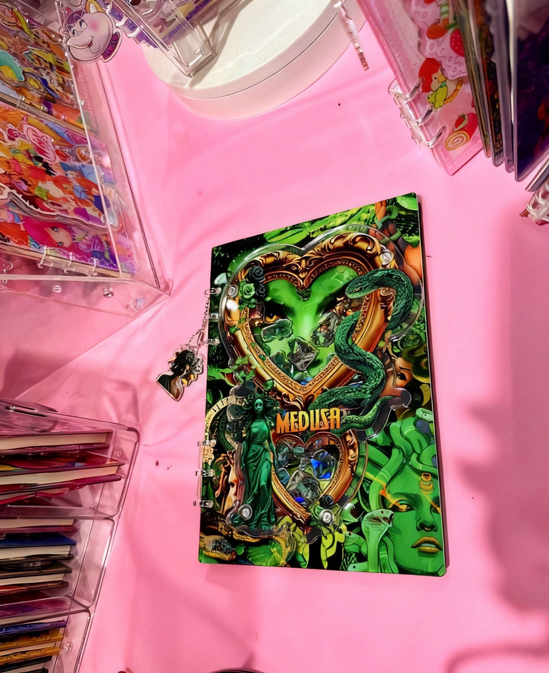 3D Medusa shaker notebook