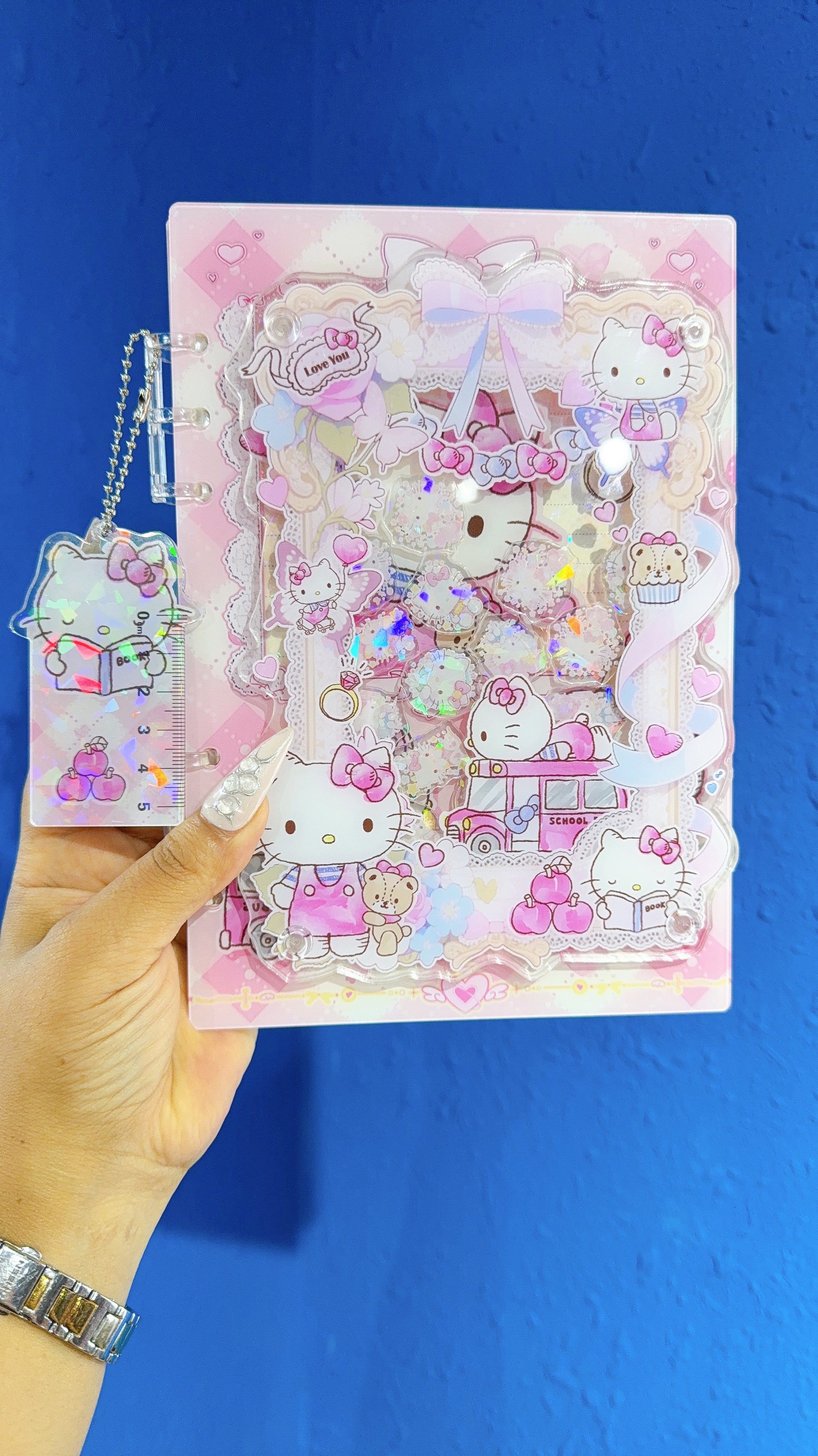 bus hk 3D shaker notebook